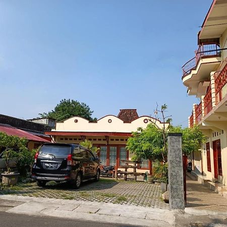 Bsh Yogyakarta Lägenhet Exteriör bild